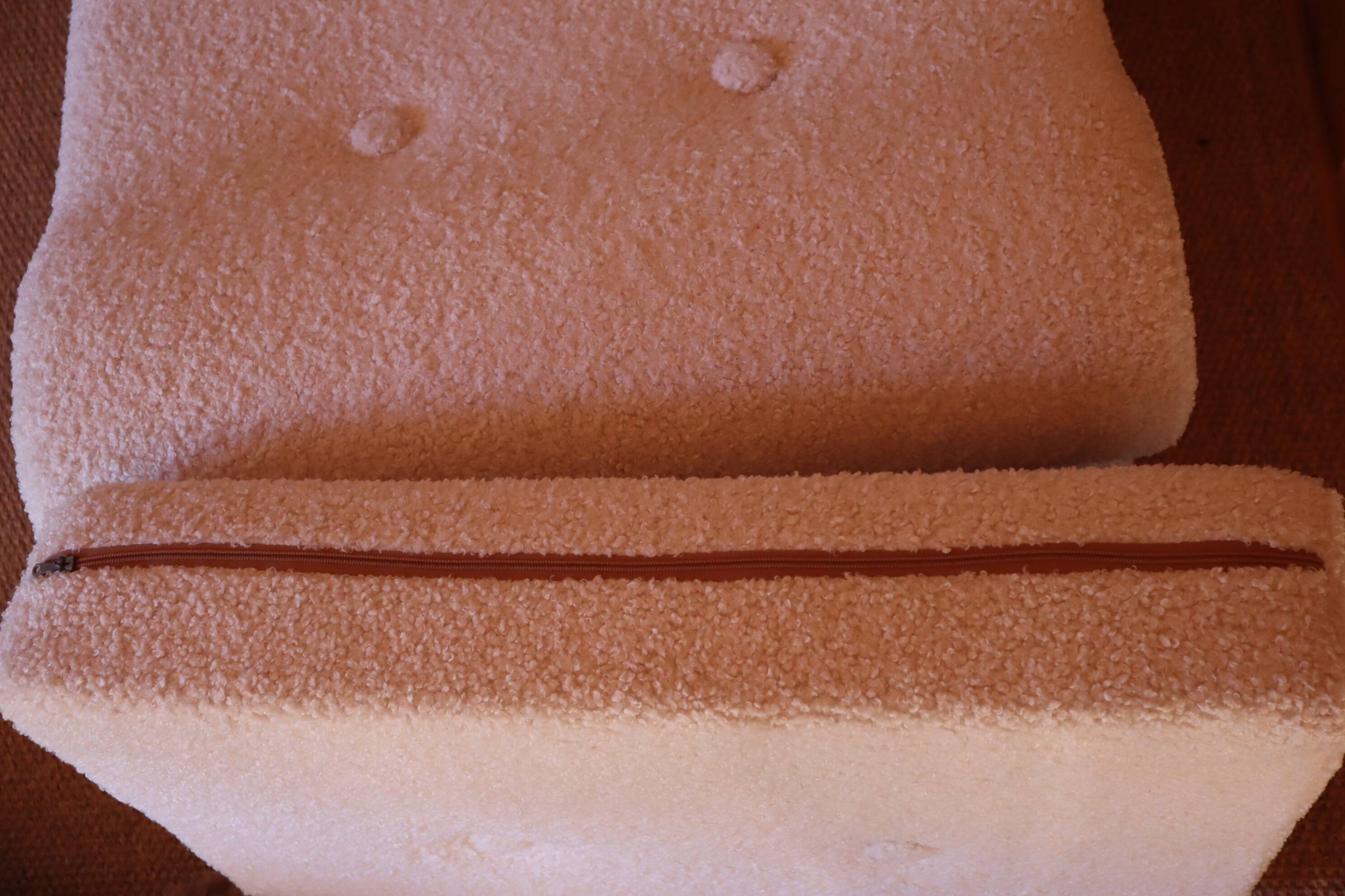 Cosy sherpa boucle armchair