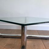 Table basse chromée à plateau de verre