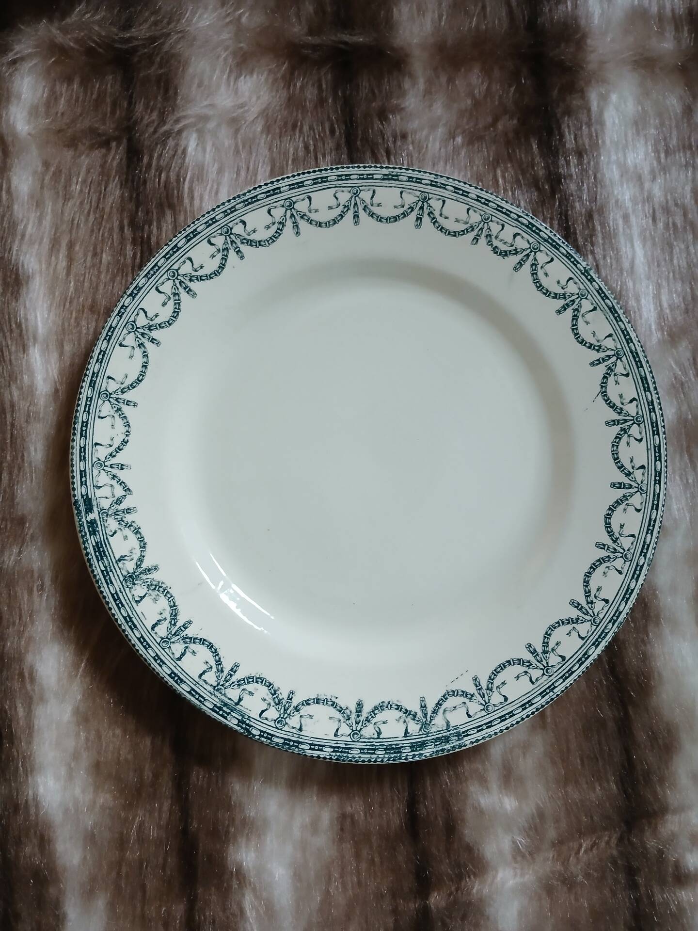 8 mismatched ironstone dinner plates