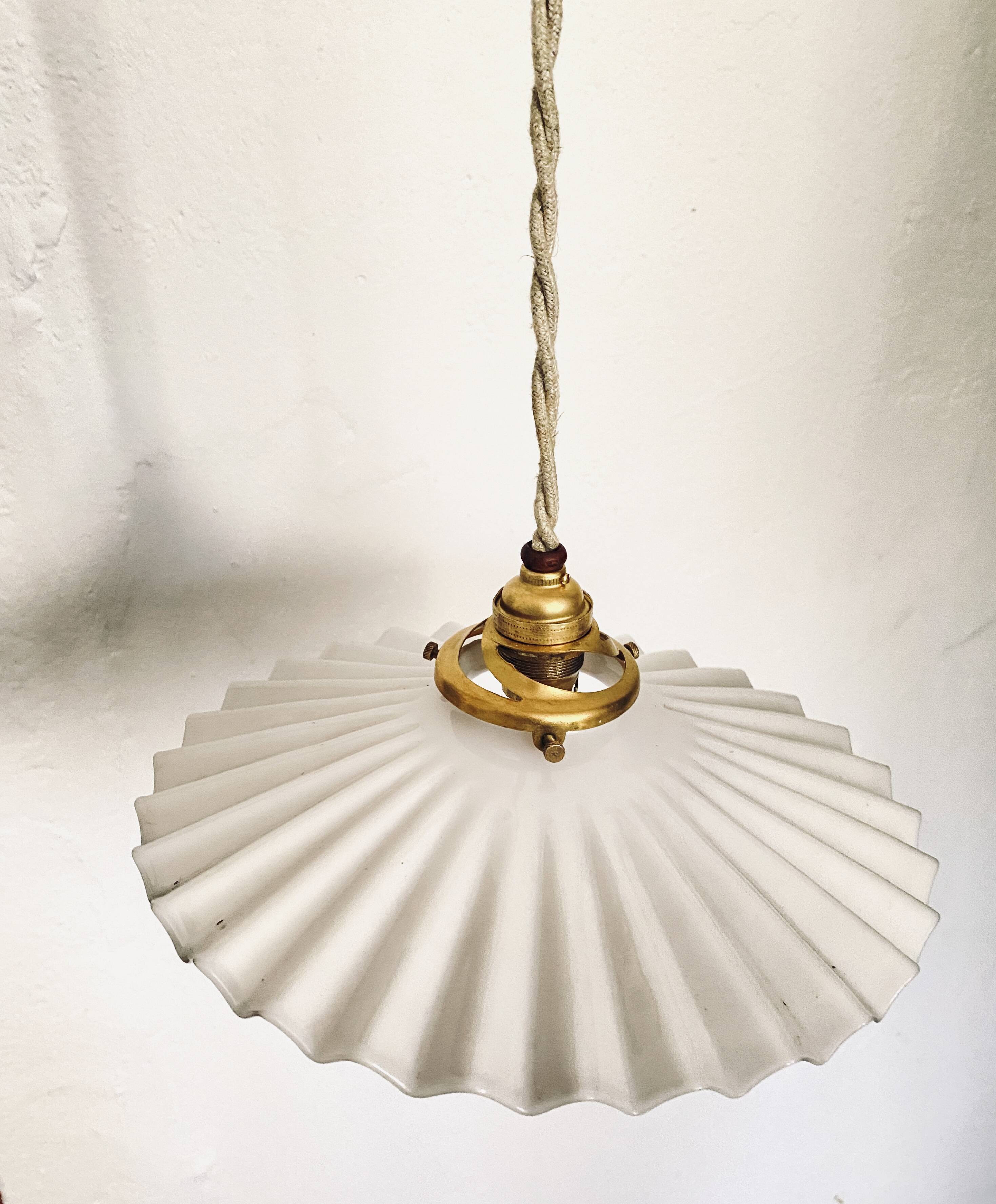 Pleated opaline portable lamp, 2 M fabric cable