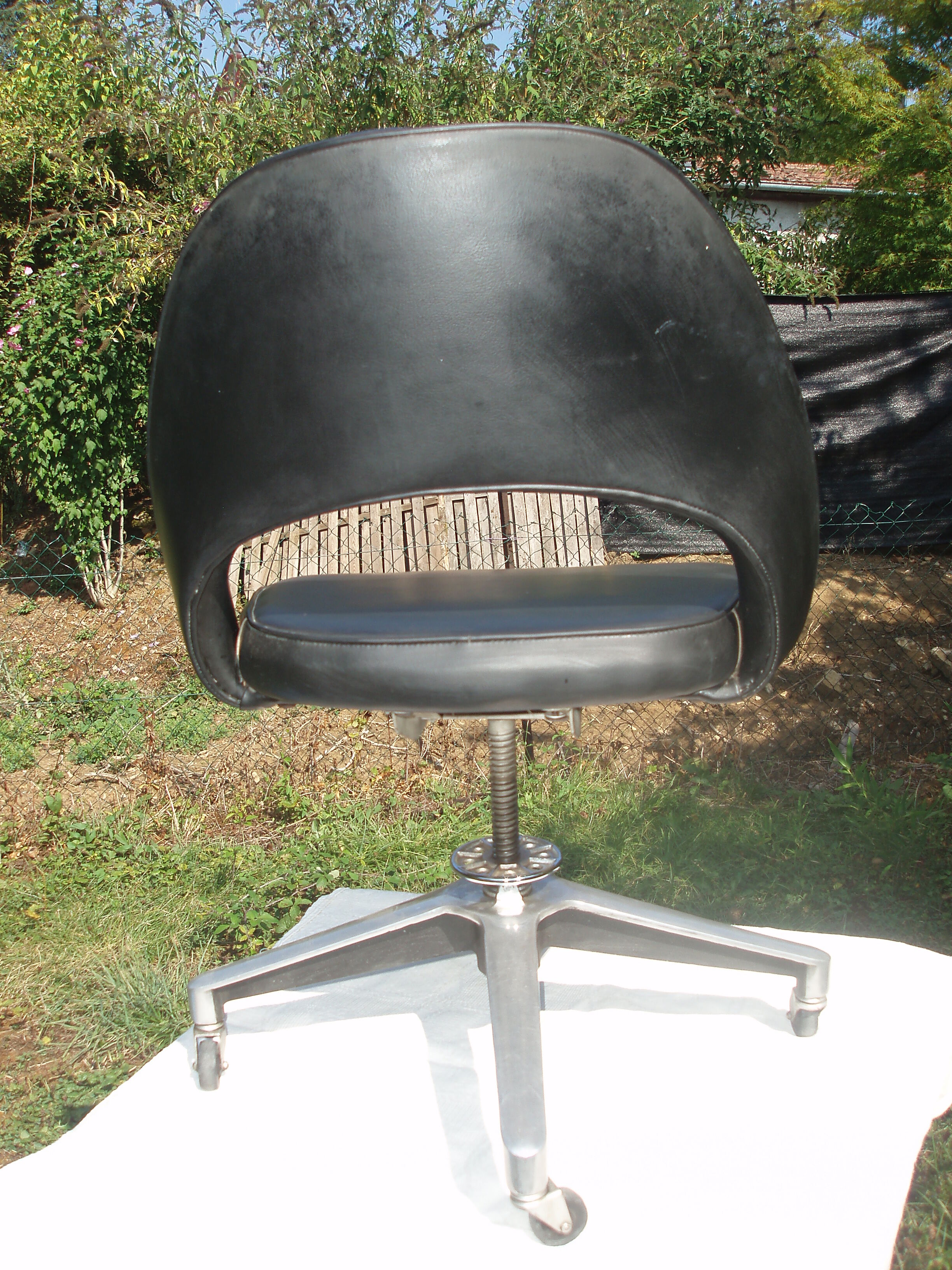 Chair Saarinen adjustable height on castors