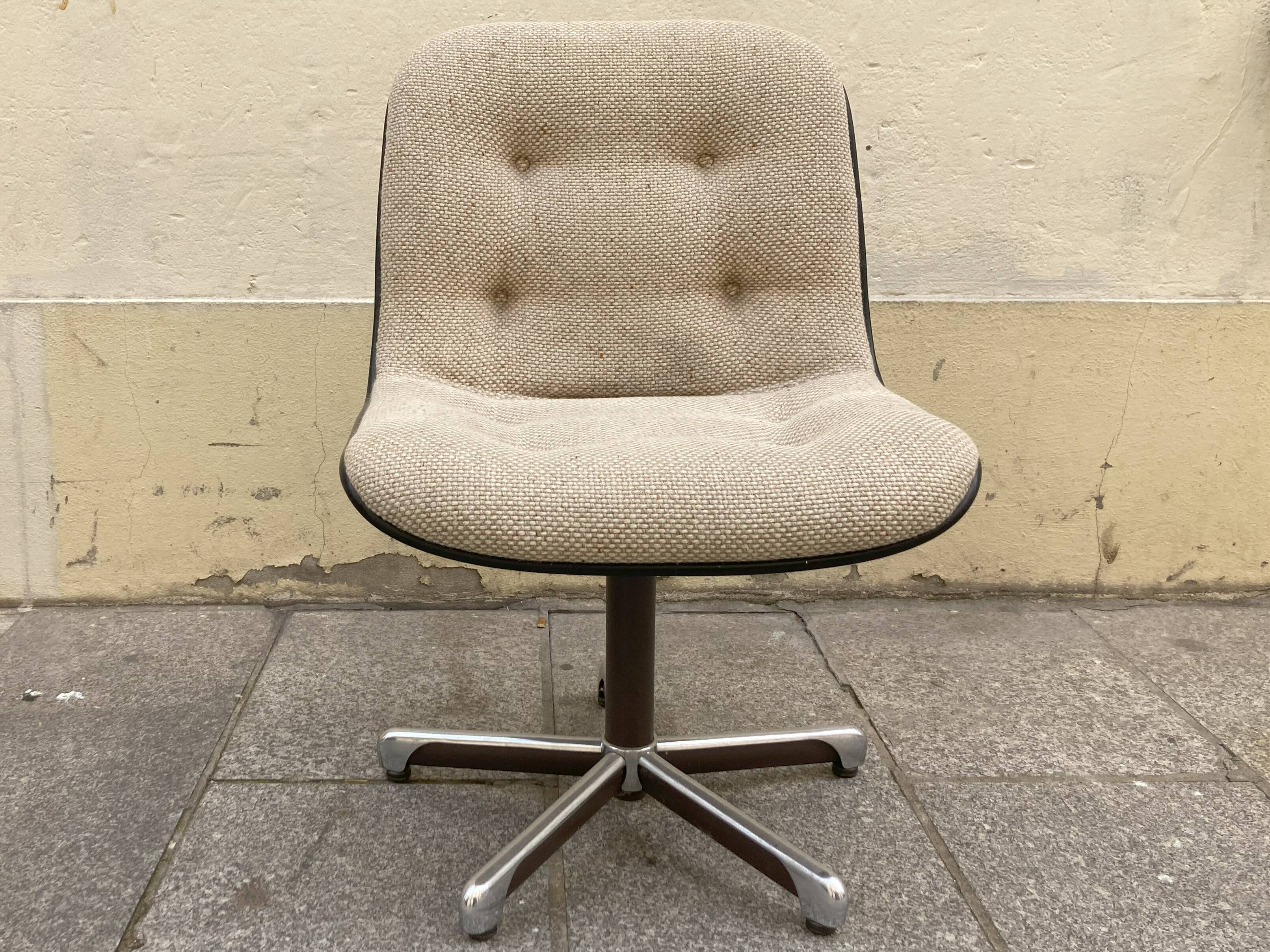 Randall Buck armchair for Steelcase Strafor