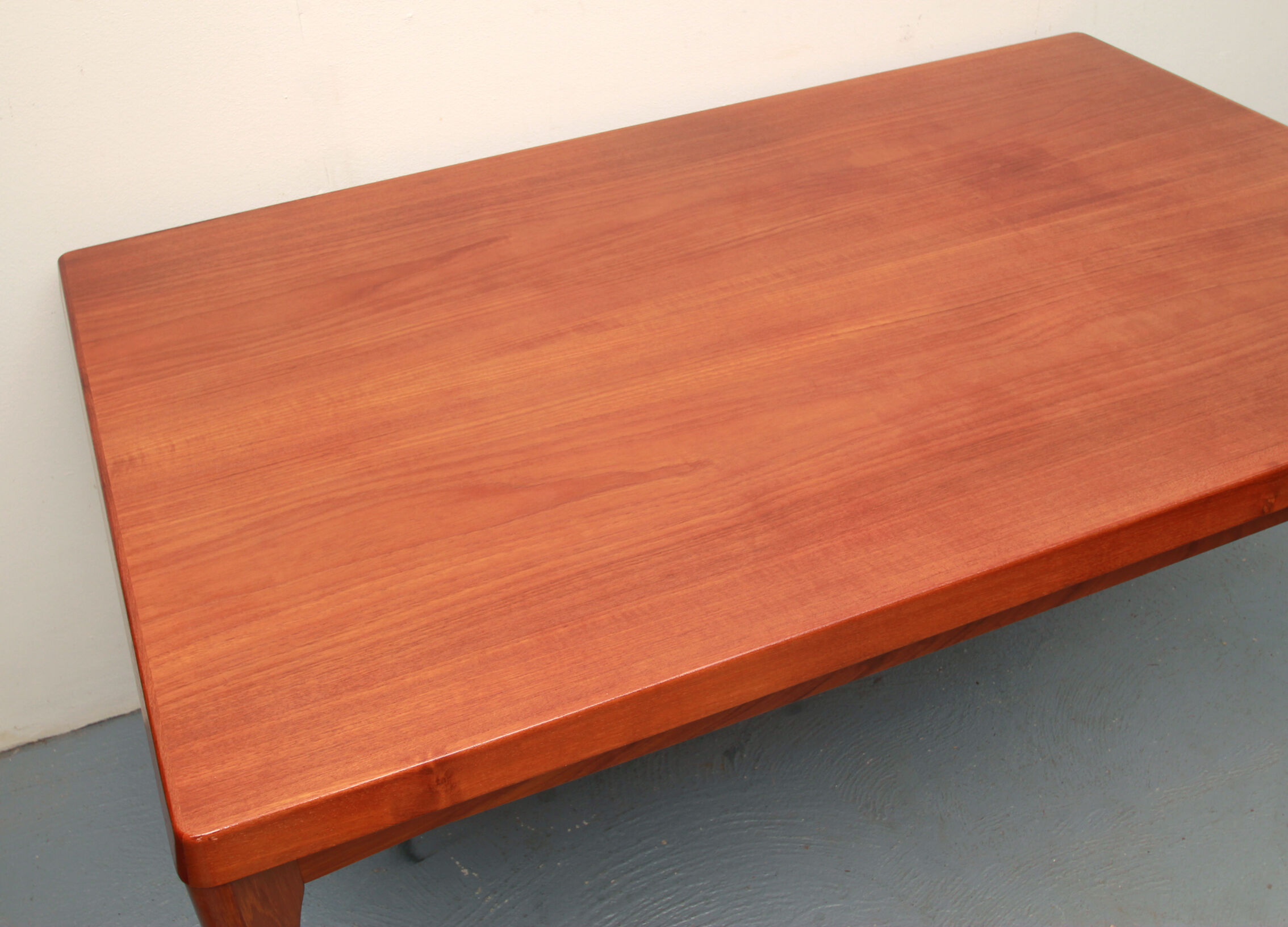 Table à manger extensible danoise des années 1960 en teck