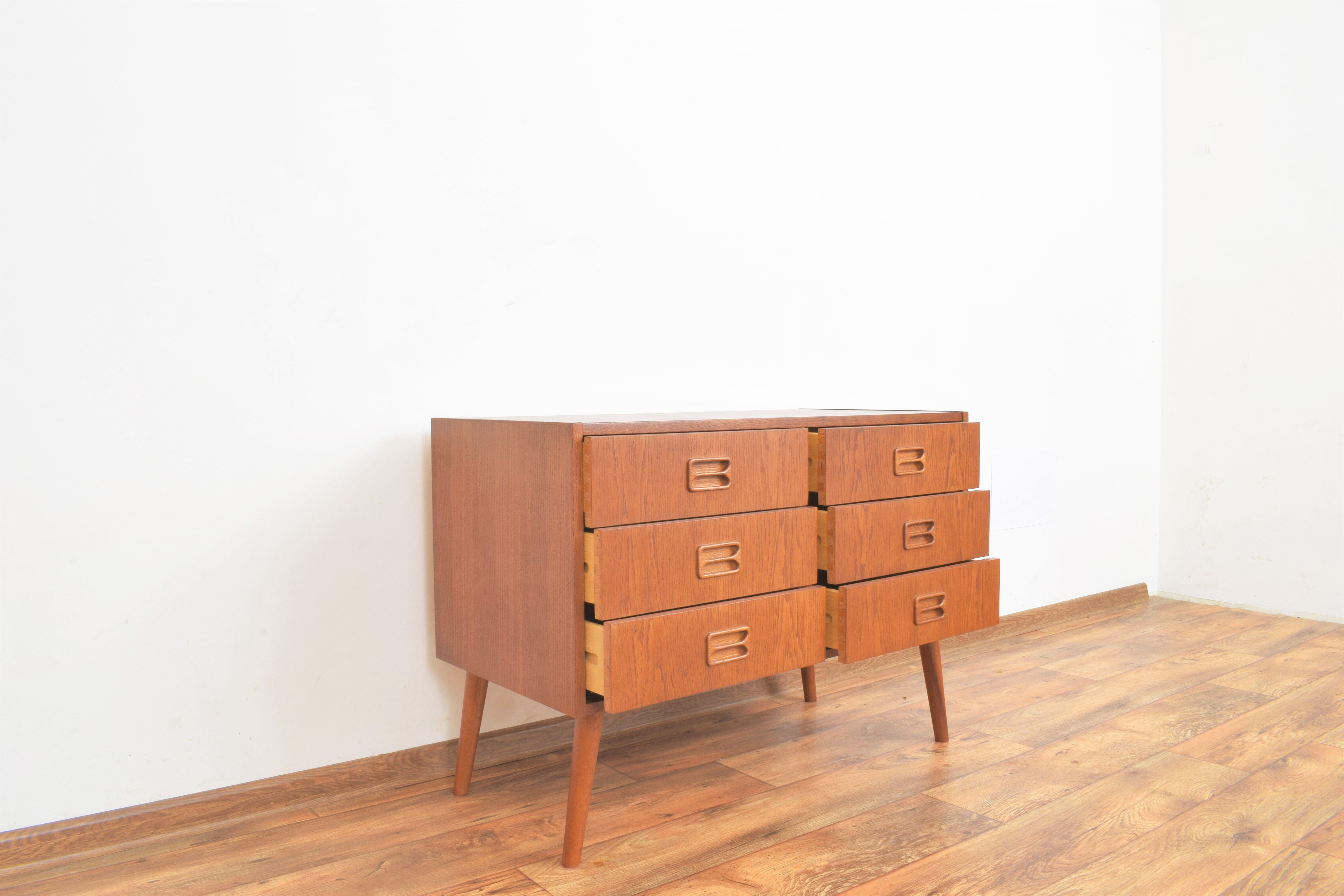 Mid-Century Danish Oak Chest of Drawers, 1960s.