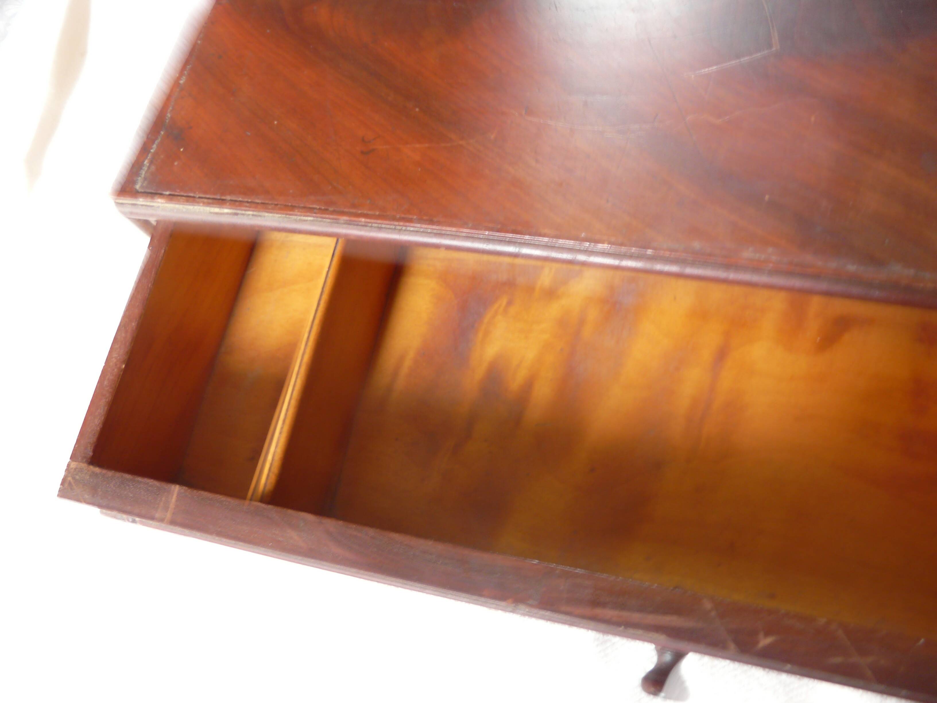 Coiffeuse de table avec miroir Napoléon III placage accajou