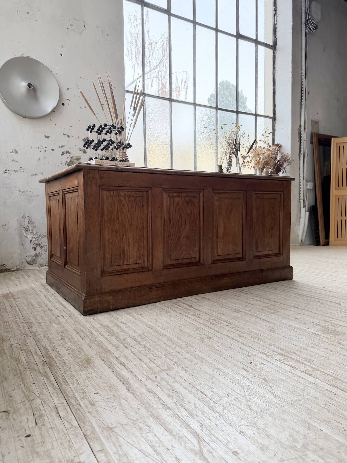 Counter or desk in oak from the 1950s.
