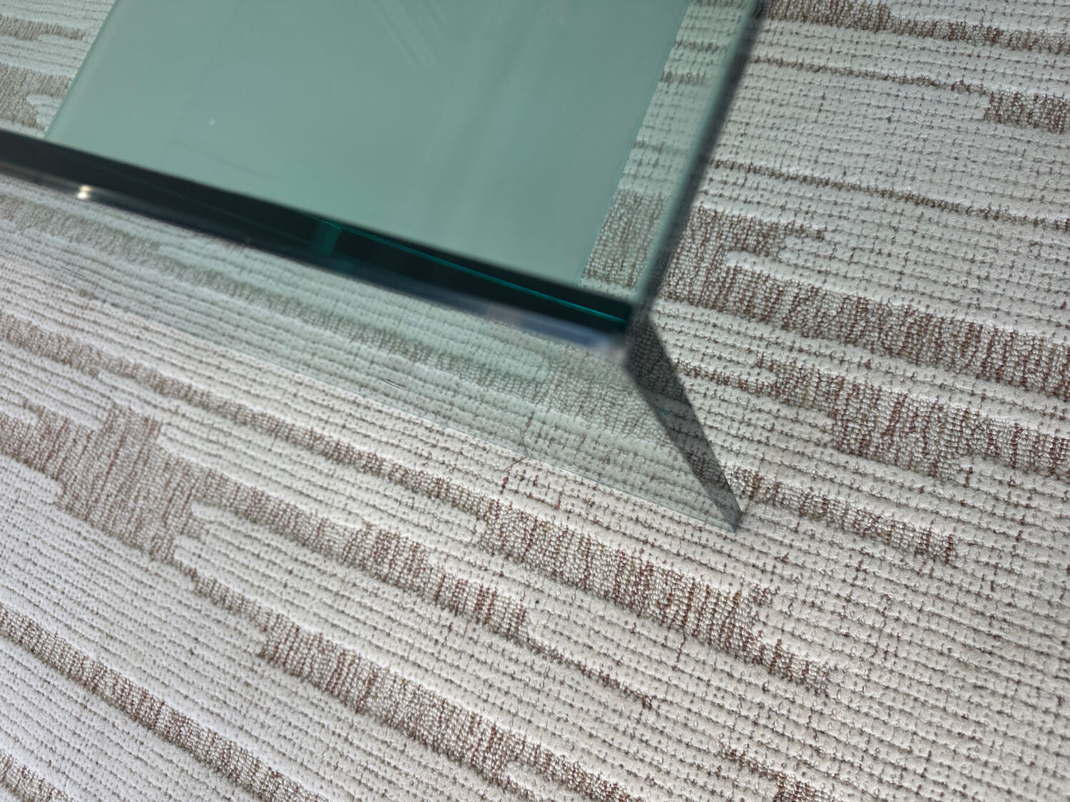 Artelano glass coffee table