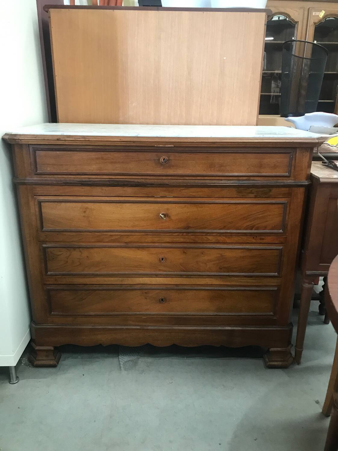 Drawer chest with marble top