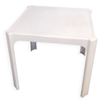 White Ozoo table by Marc Berthier for Roche Bobois.