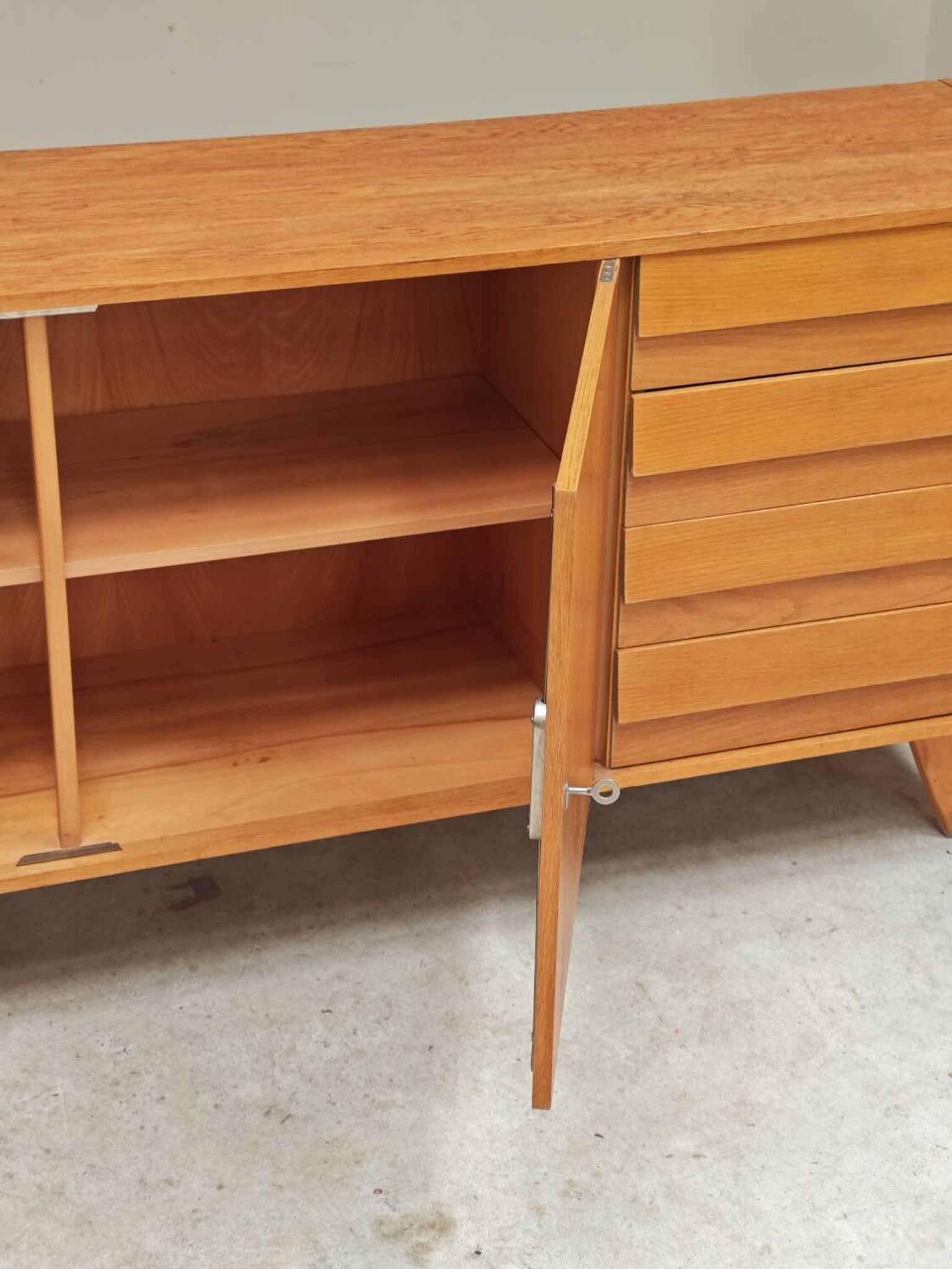 Enfilade U460 wood by Jiri Jiroutek for Intérier Praha
