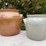 Light grey ceramic jar