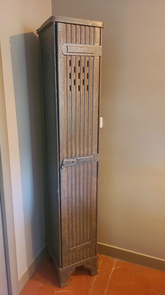 Old industrial locker Strafor 1 door