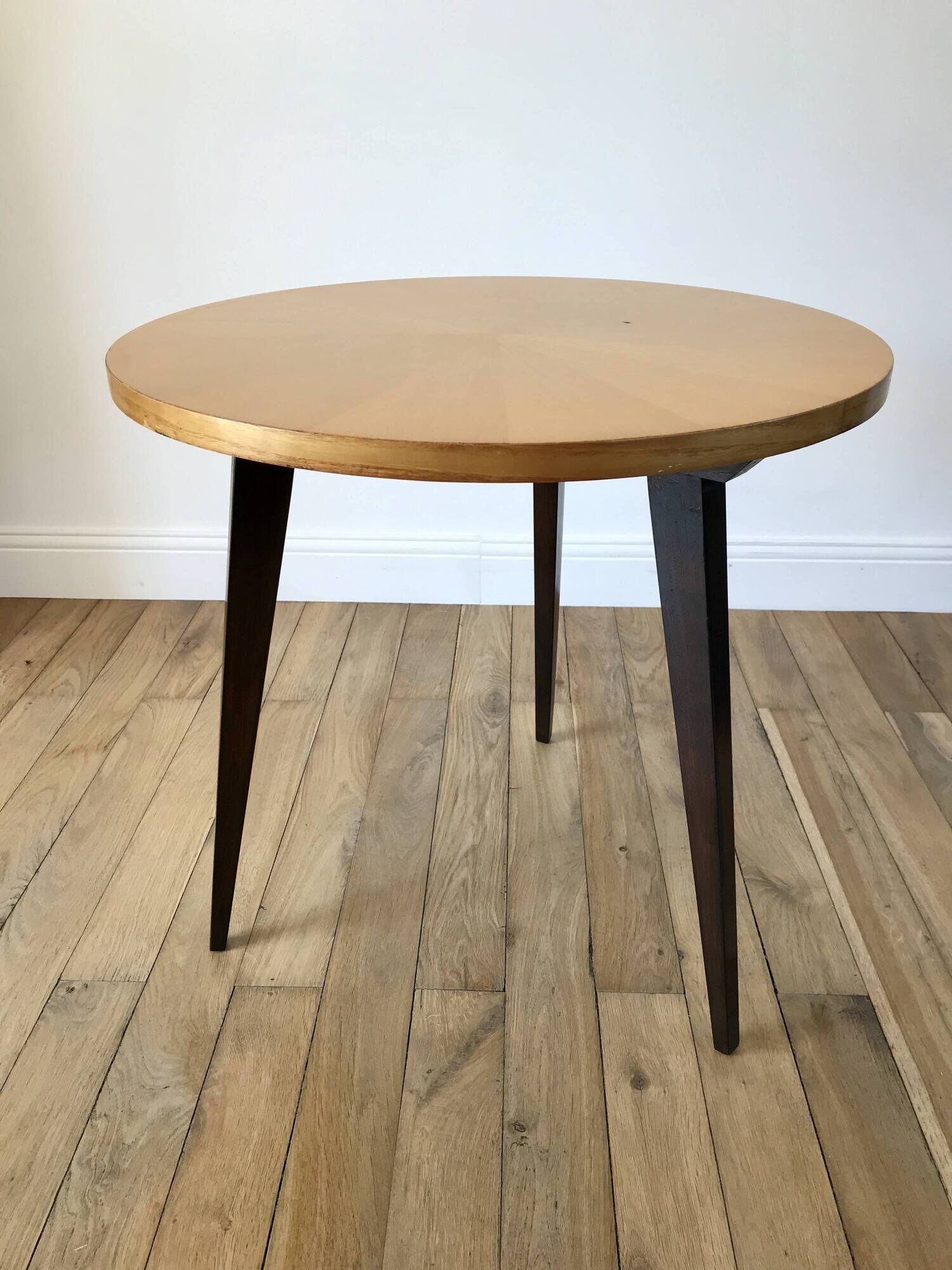 Tripod coffee table in wood and two-tone marquetry Scandinavian design 50s-60s