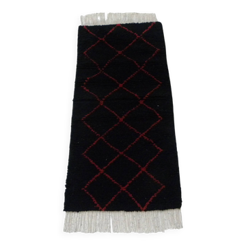 Vintage Tapis berbère ancestrale noir en laine