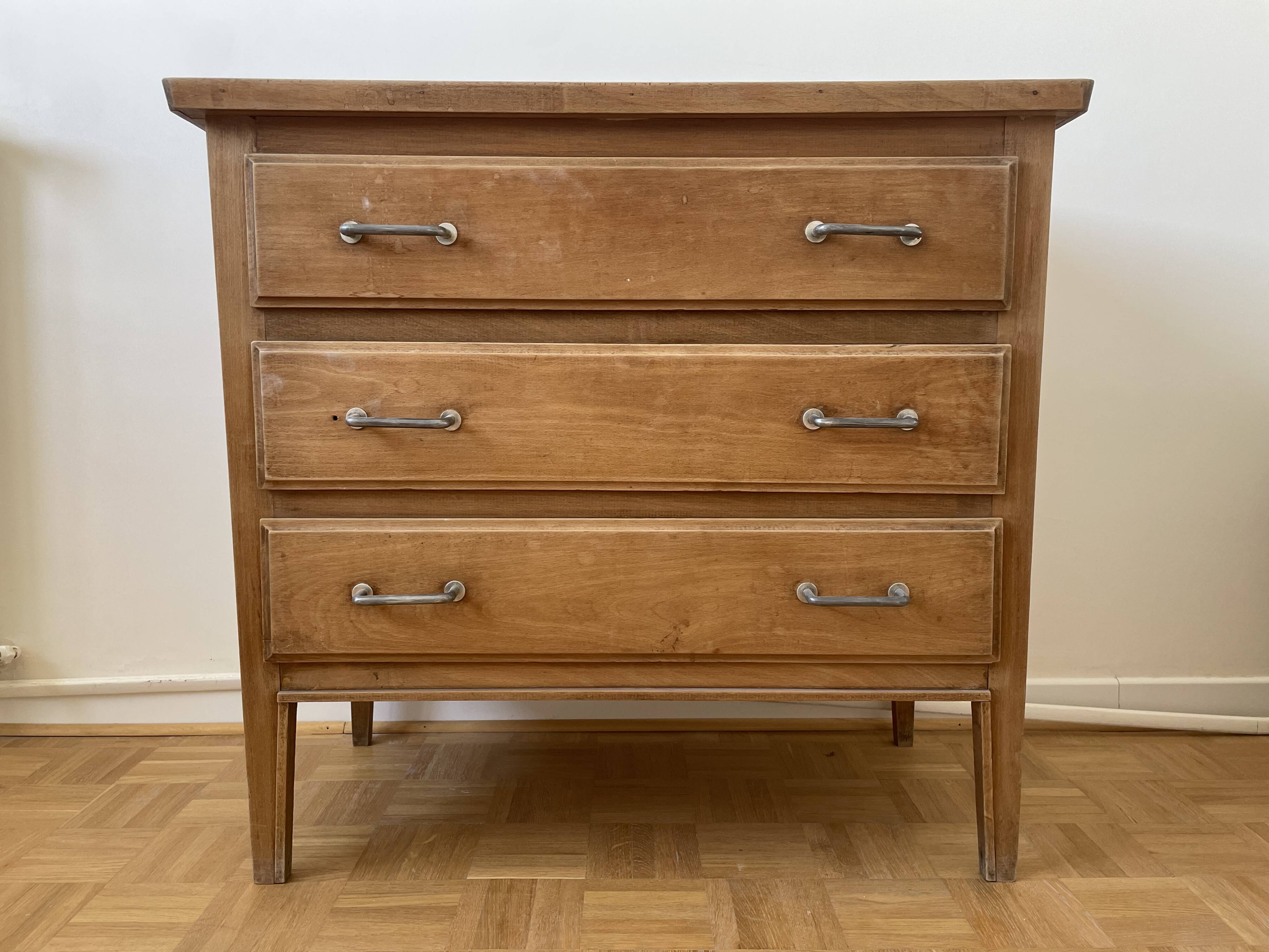 Natural wood chest of drawers