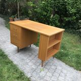 Vintage office feet spindles