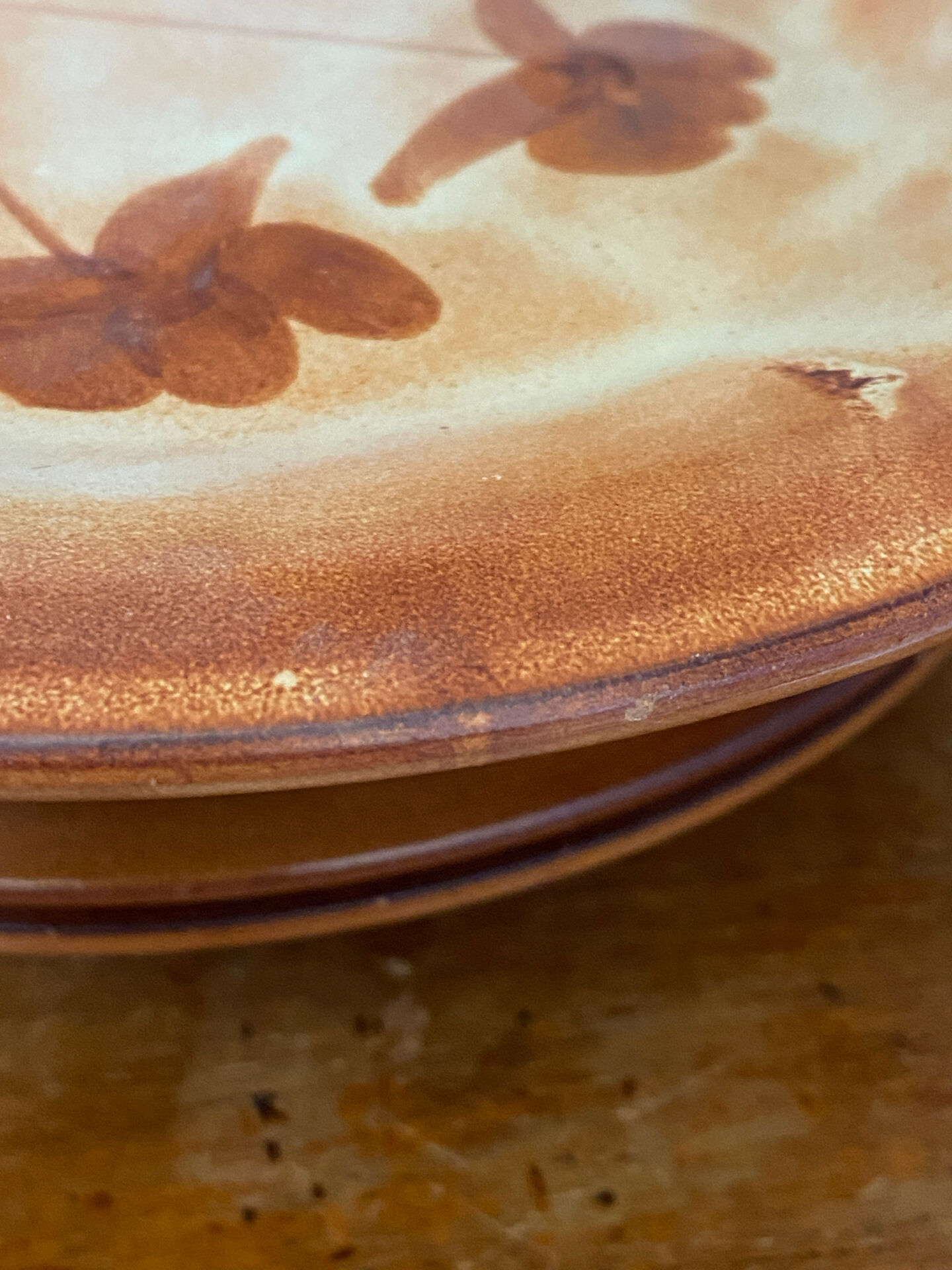Stoneware dessert plates