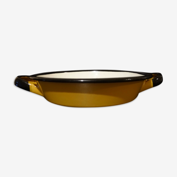 Yellow enamelled plate pan