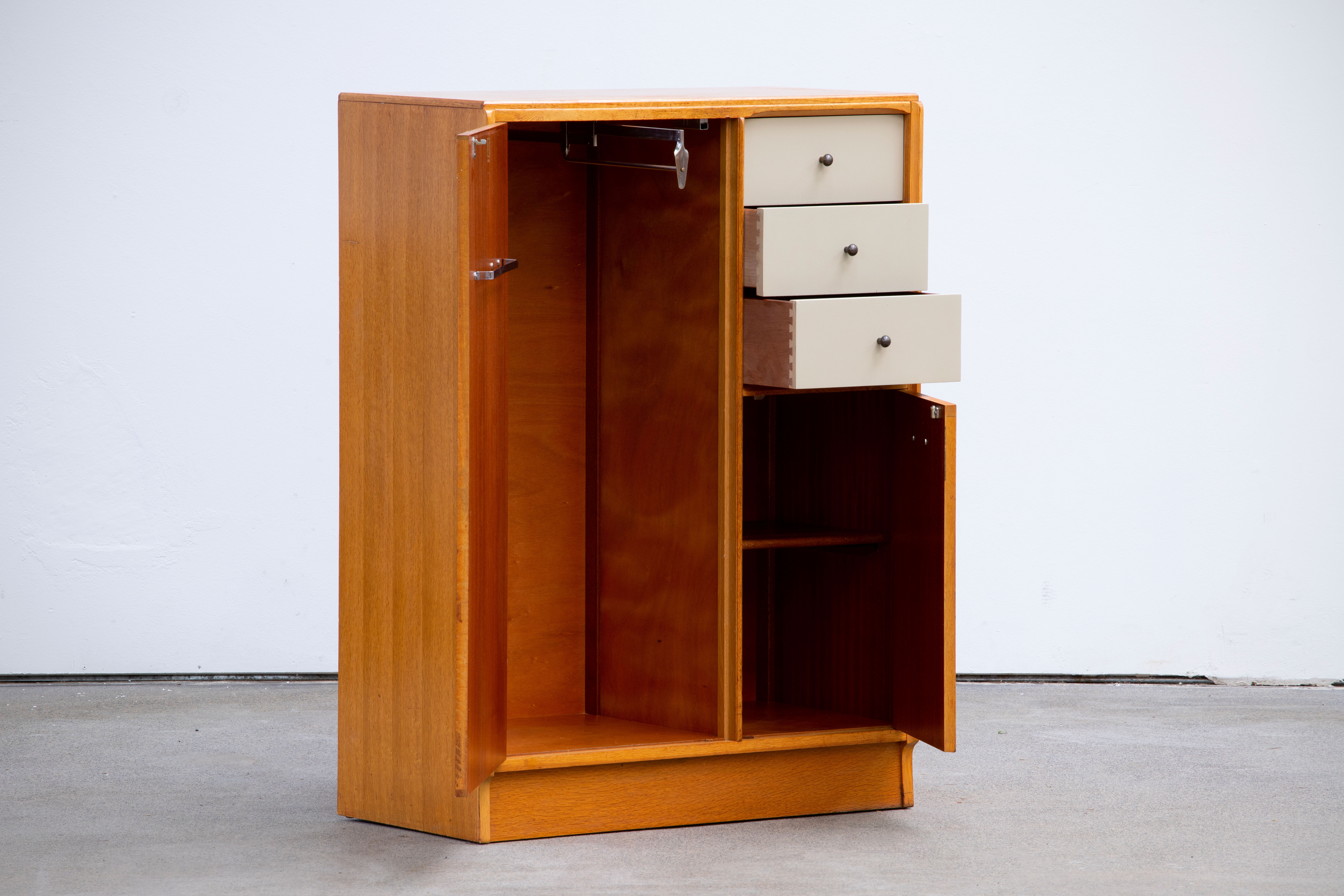 Vintage Scandinavian wardrobe by GPlan - E-Gomme 1960