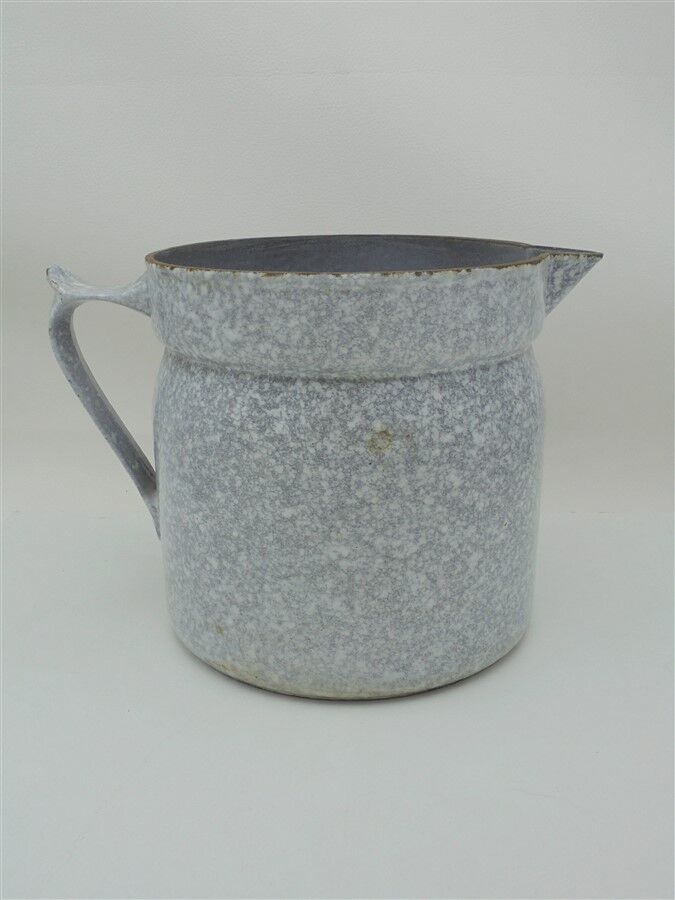 Enamelled cast iron bro