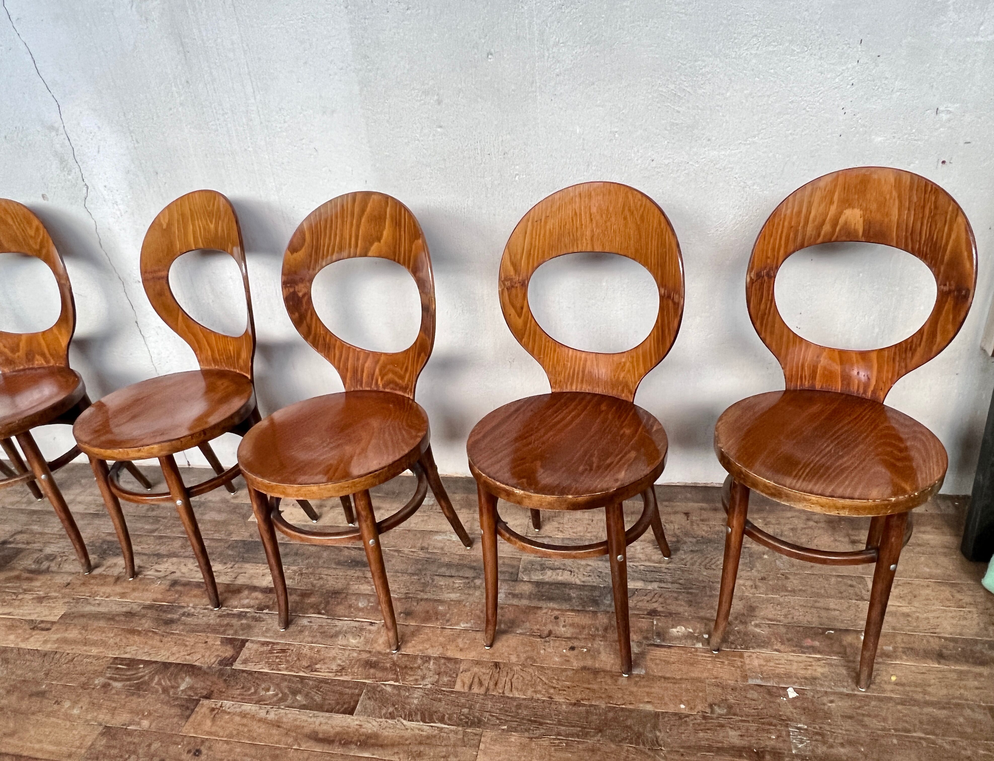 Series of 8 Baumann seagull chairs