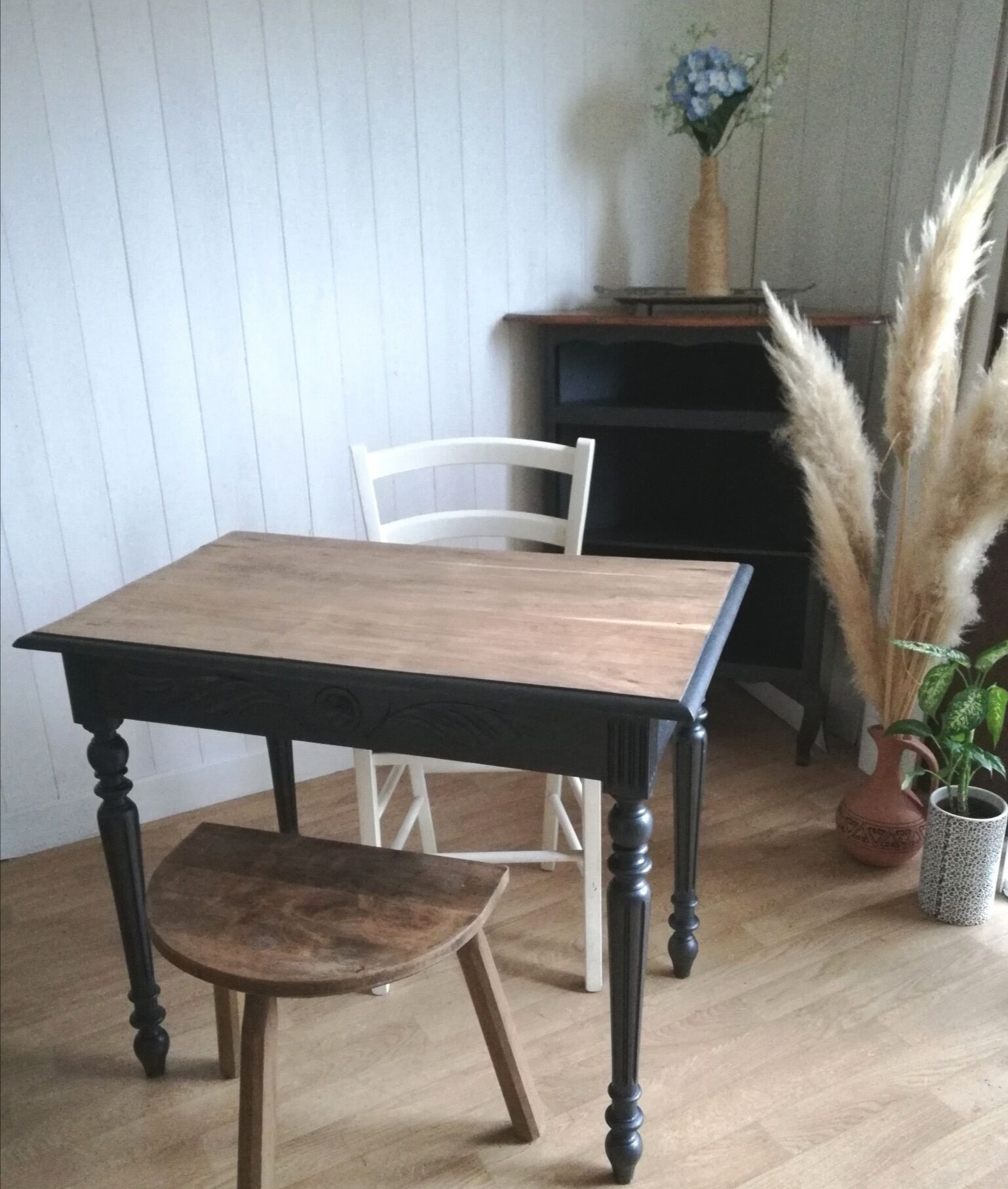 Farmhouse table