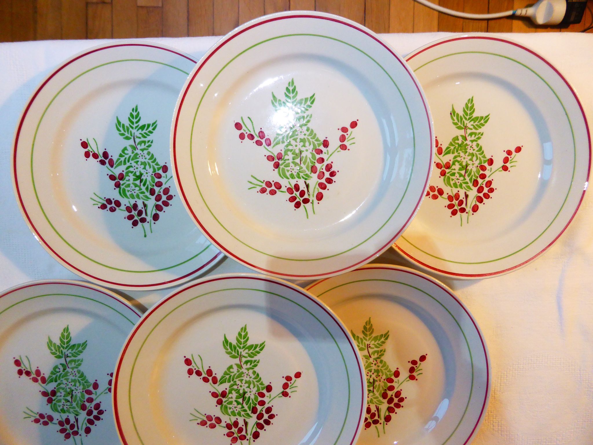 Set de 6 assiettes plates vintage en porcelaine