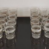 8 verres avec bande granité blanc et liserés doré année 50