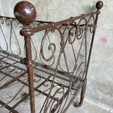 Evolutionary baby cot