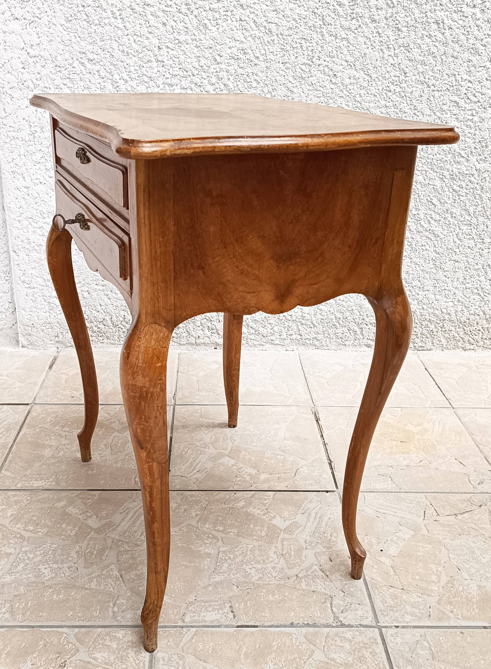 Louis XV work table in walnut
