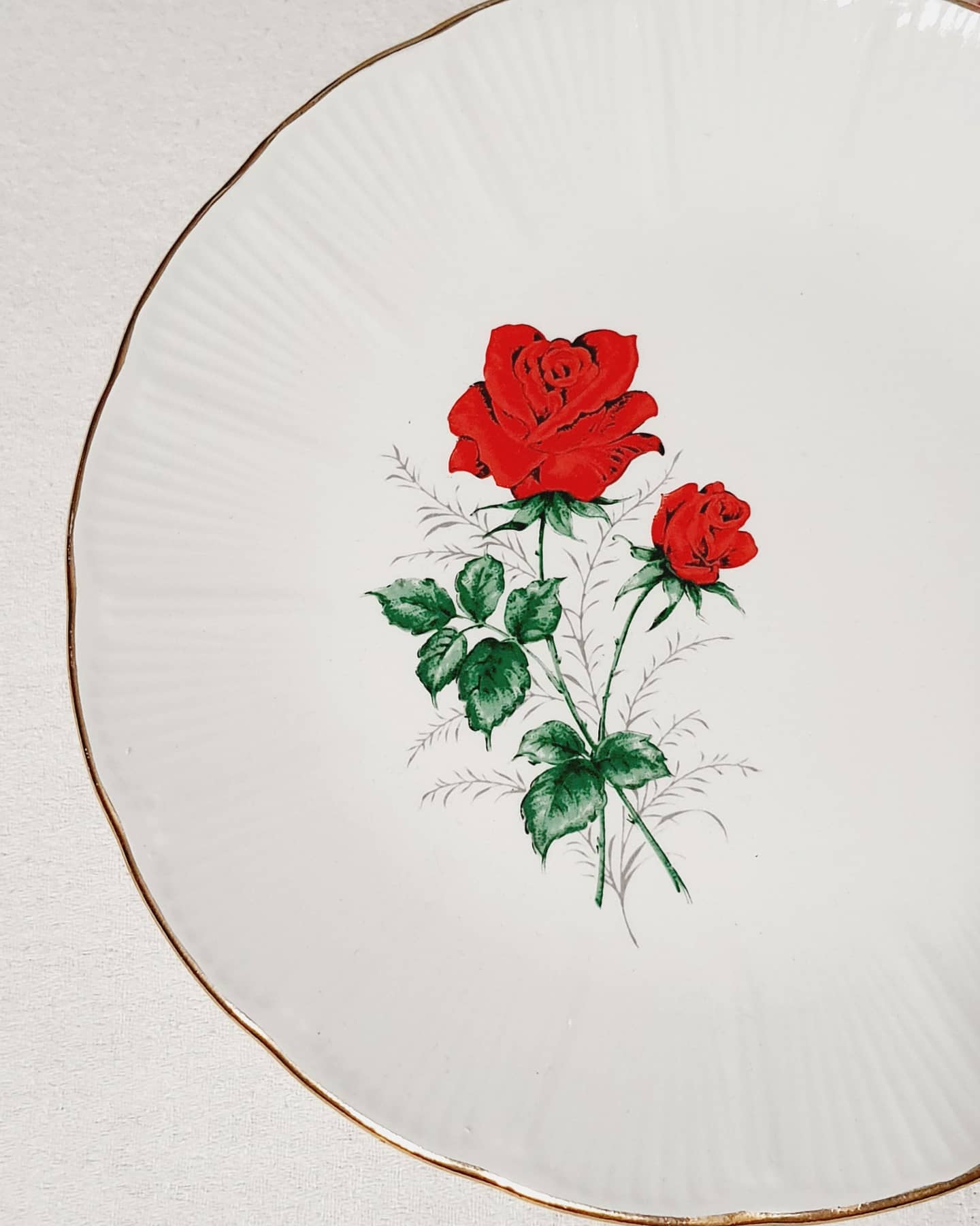 Dessert plates Claudia Amandinoise and vintage mandiant