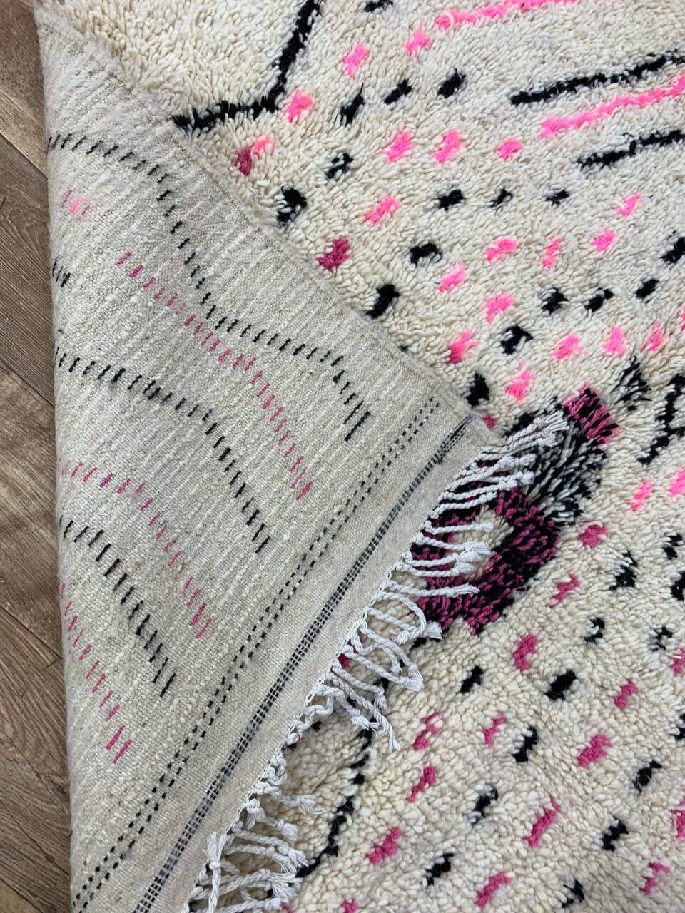 Handmade Moroccan Berber rug 255 X 146 CM