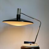 Adjustable desk lamp
