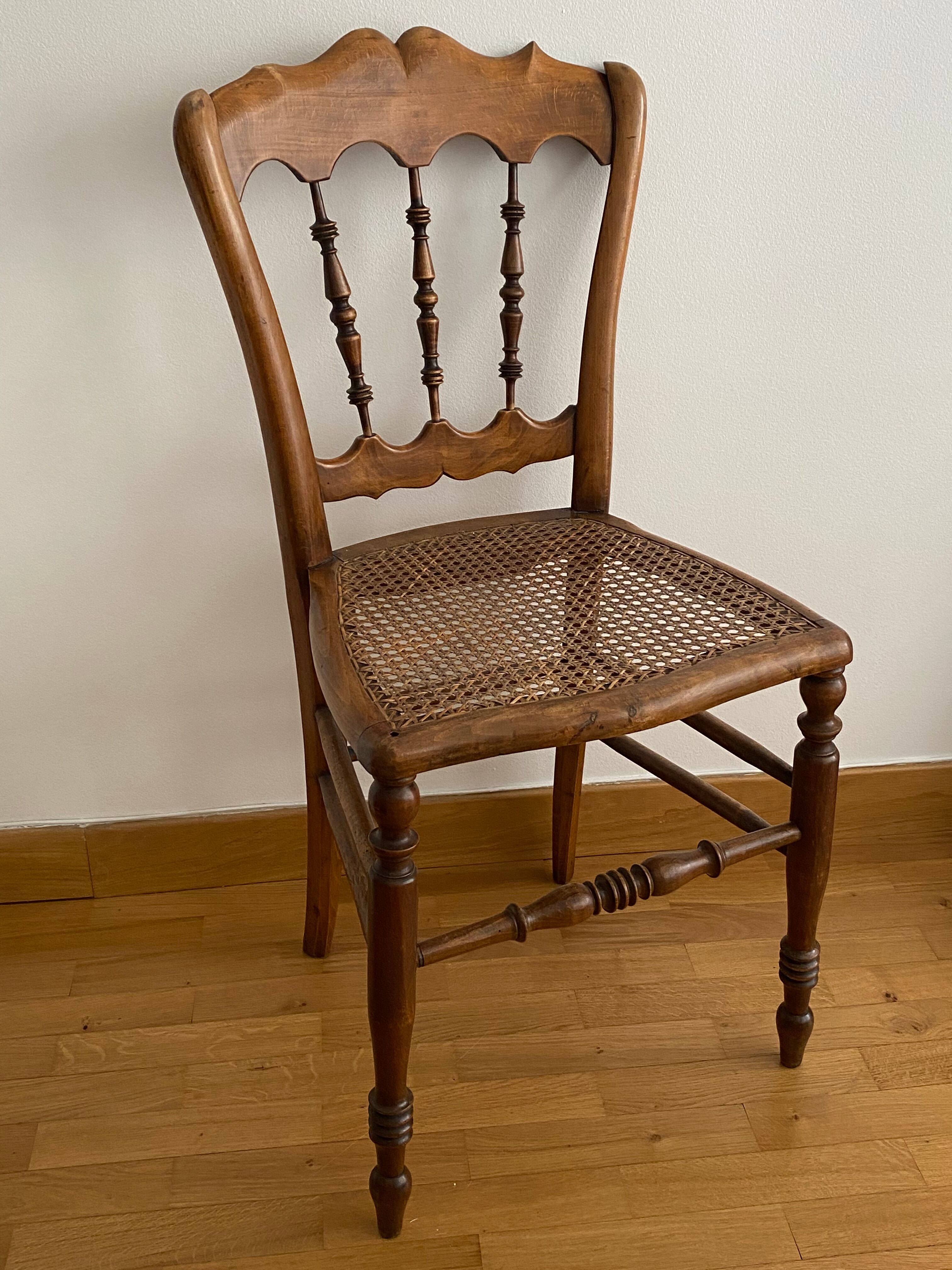 Napoleon III style chair with canning seat