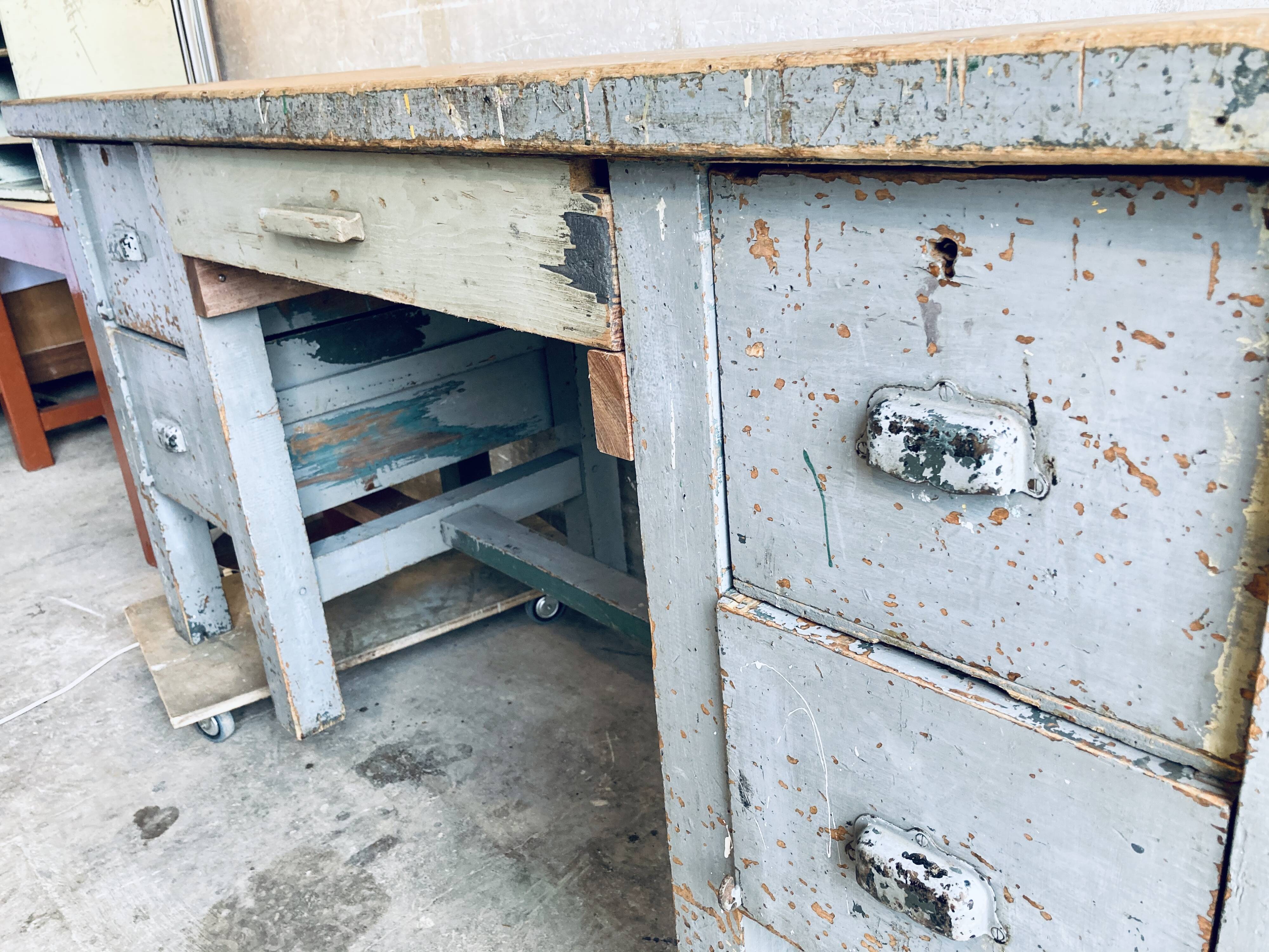 Grey blue established