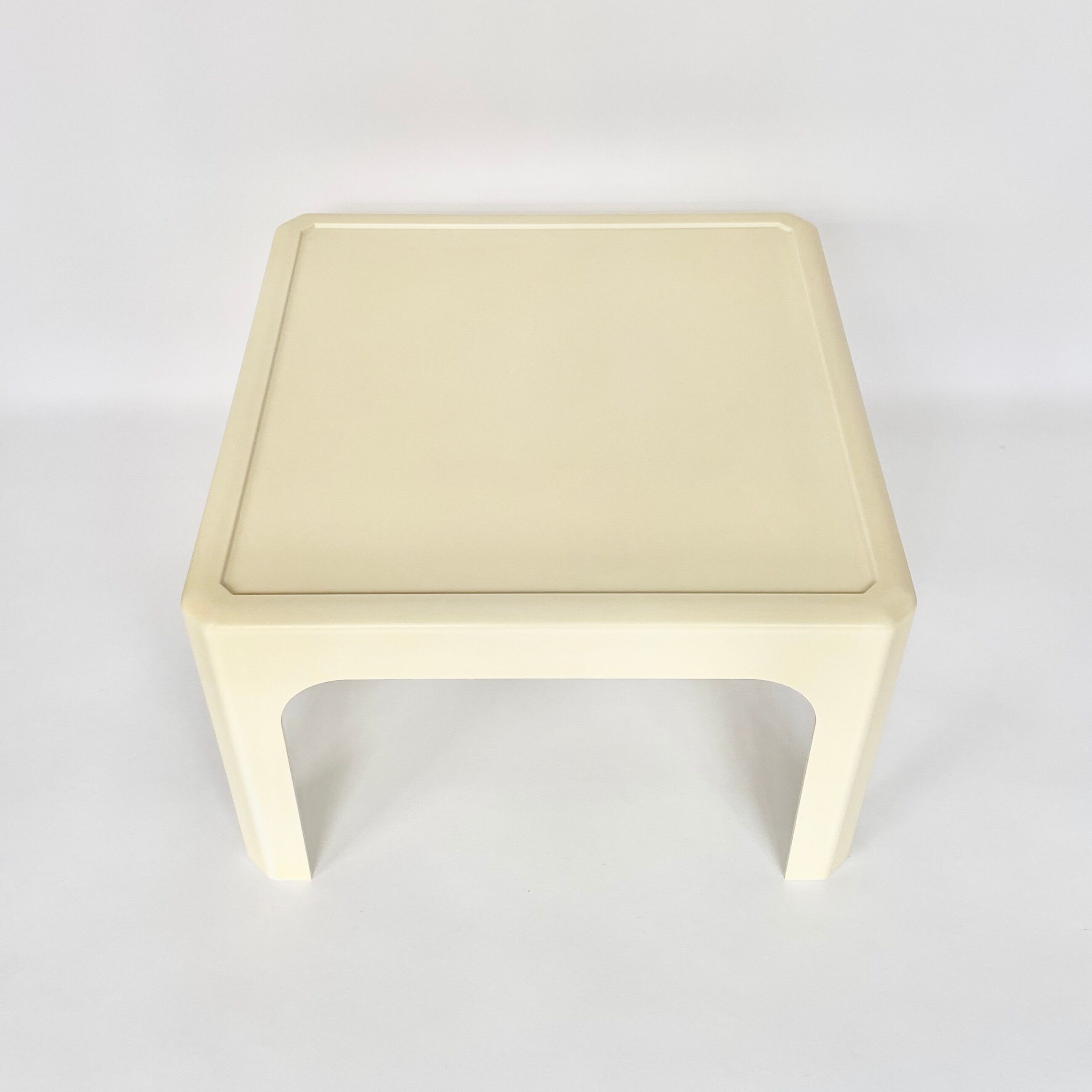 Coffee table vintage 70s