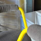 2 Chaises en métal jaune des années 70