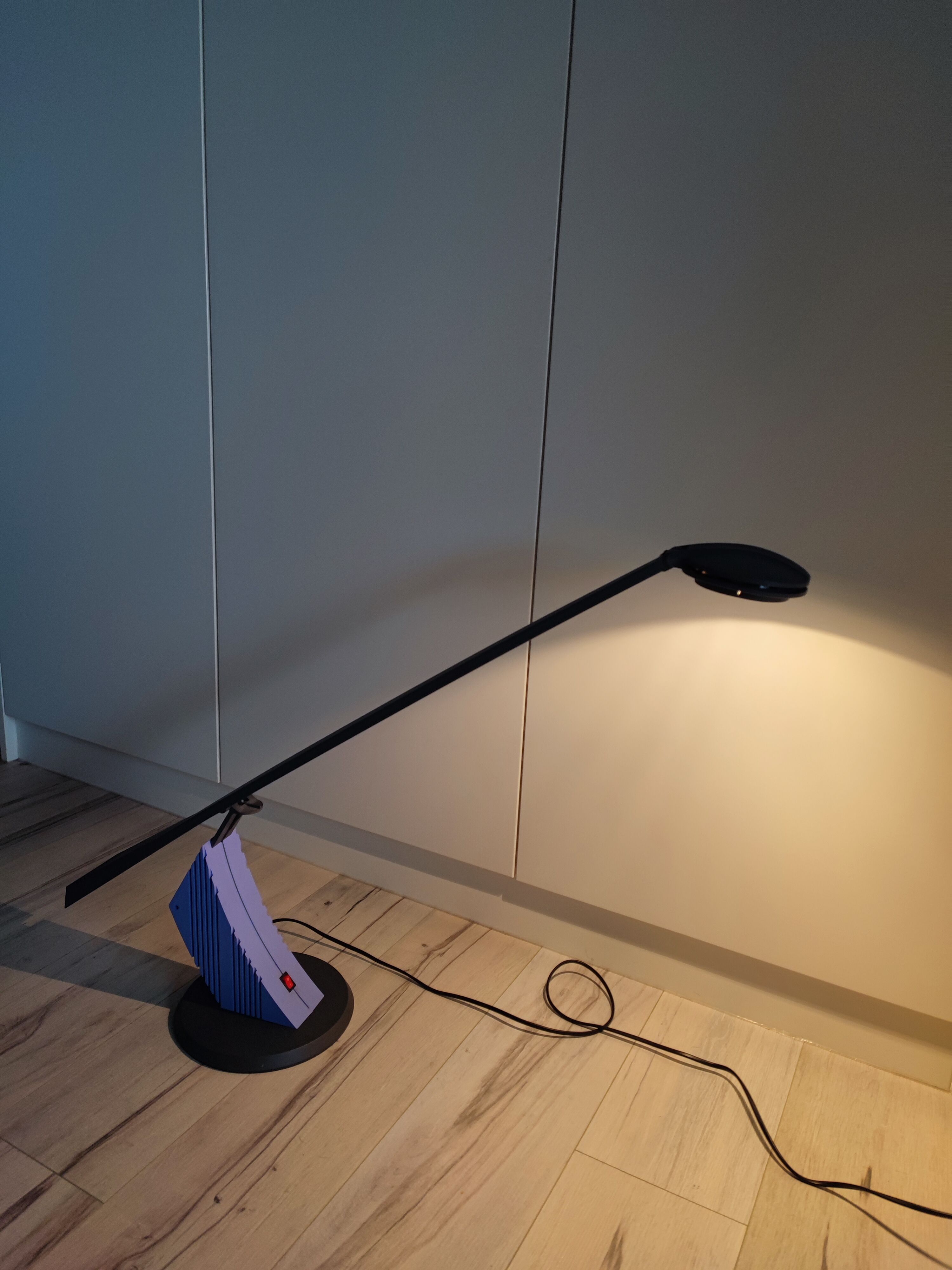Dromos desk lamp designer Ferarri E.