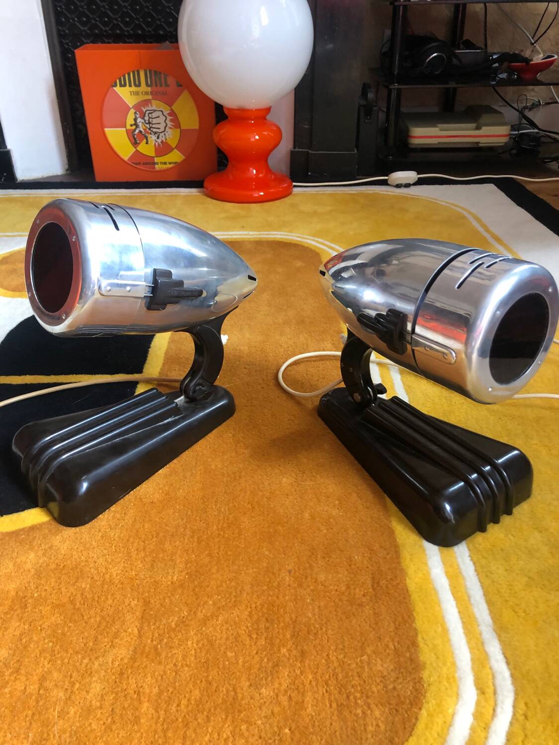 Pair of Hanau lamps, streamline design