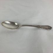 4 petites cuillers en métal argenté
