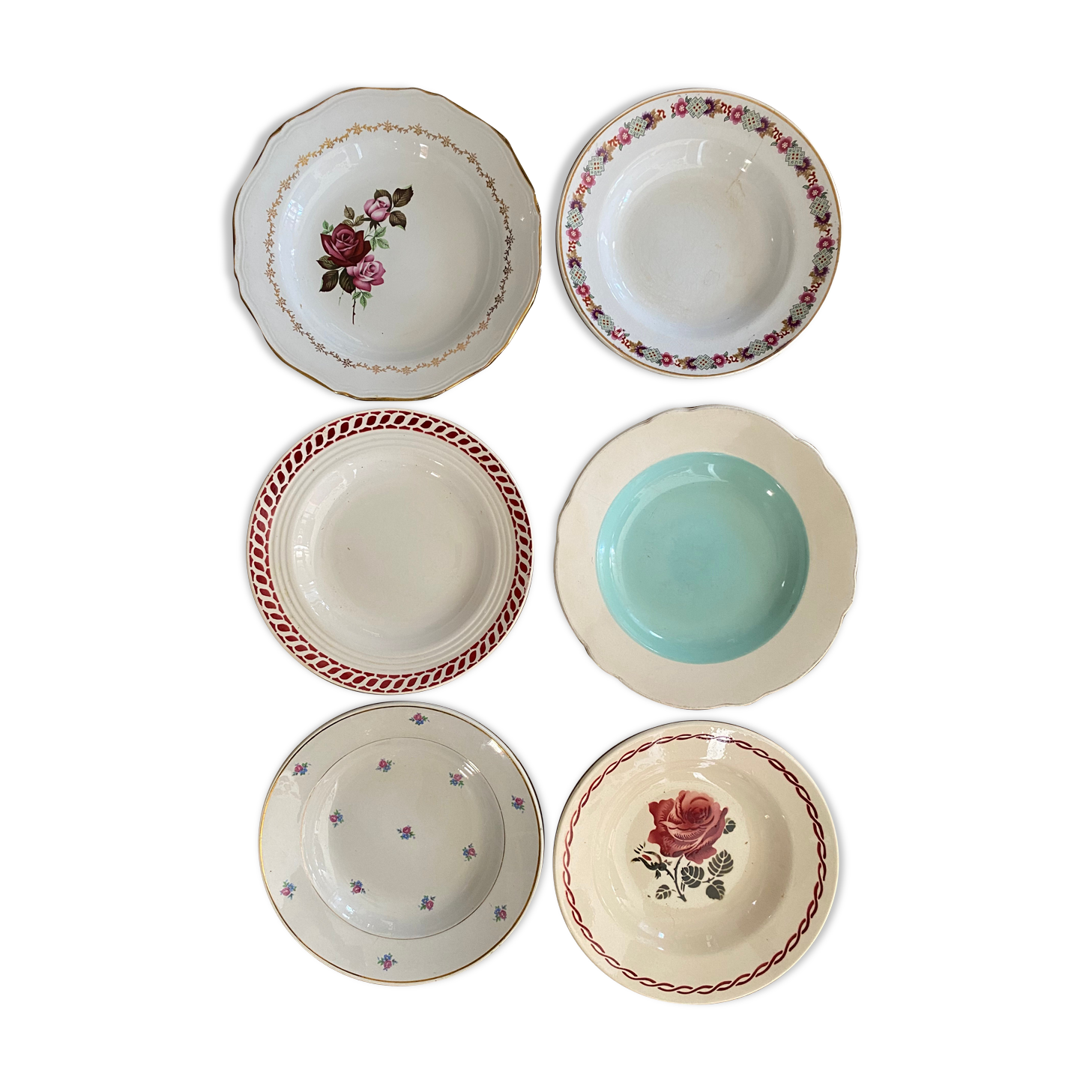 6 hollow plates mismatched in red and green.