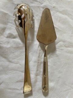 Silver metal cutlery