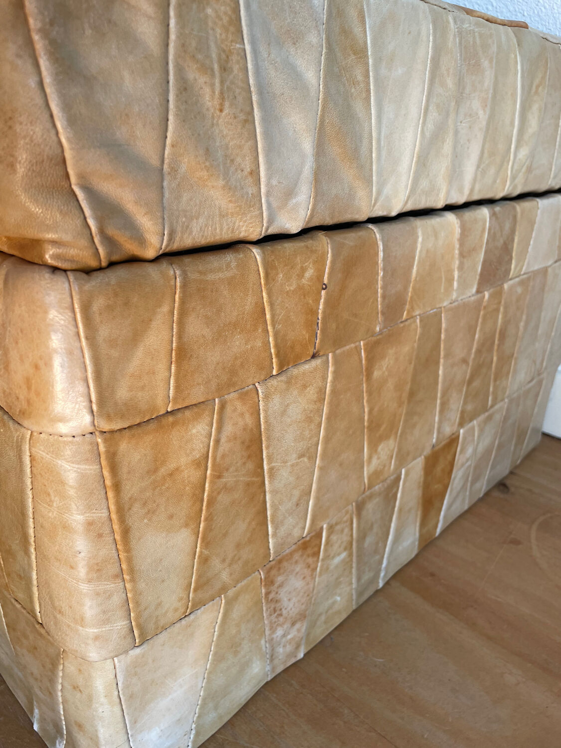 Banc pouf coffre en cuir patchwork  De Sède