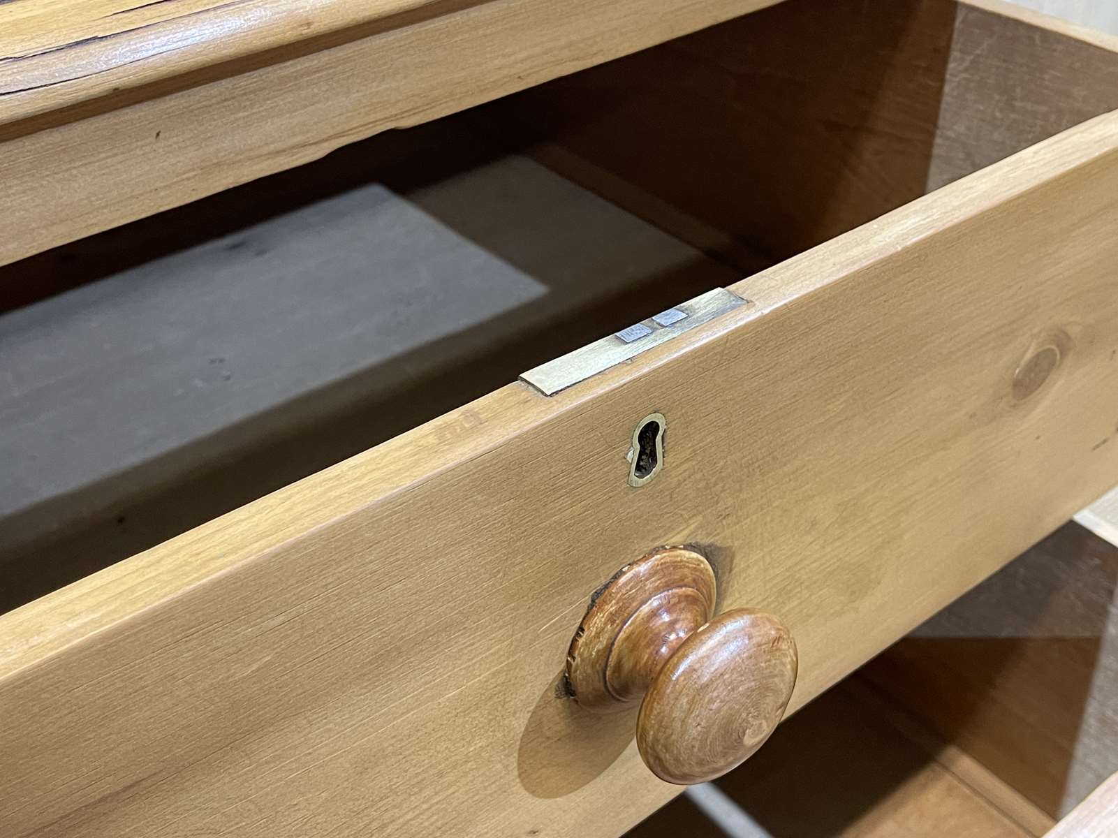 Victorian chest of drawers in nineteenth century fir