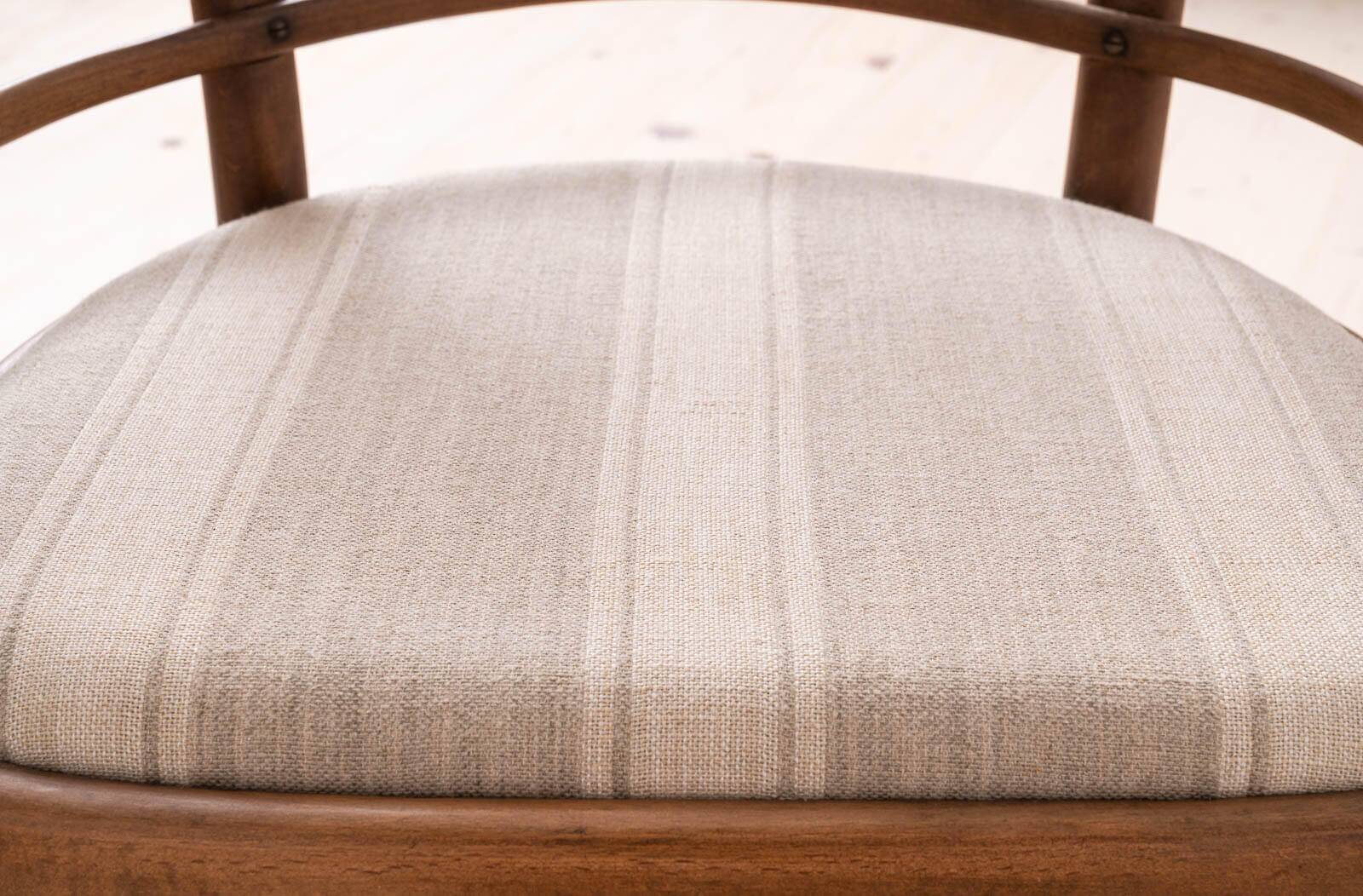 Lot de 2 fauteuils Thonet, modèle B246, années 1930, restaurés et retapissés