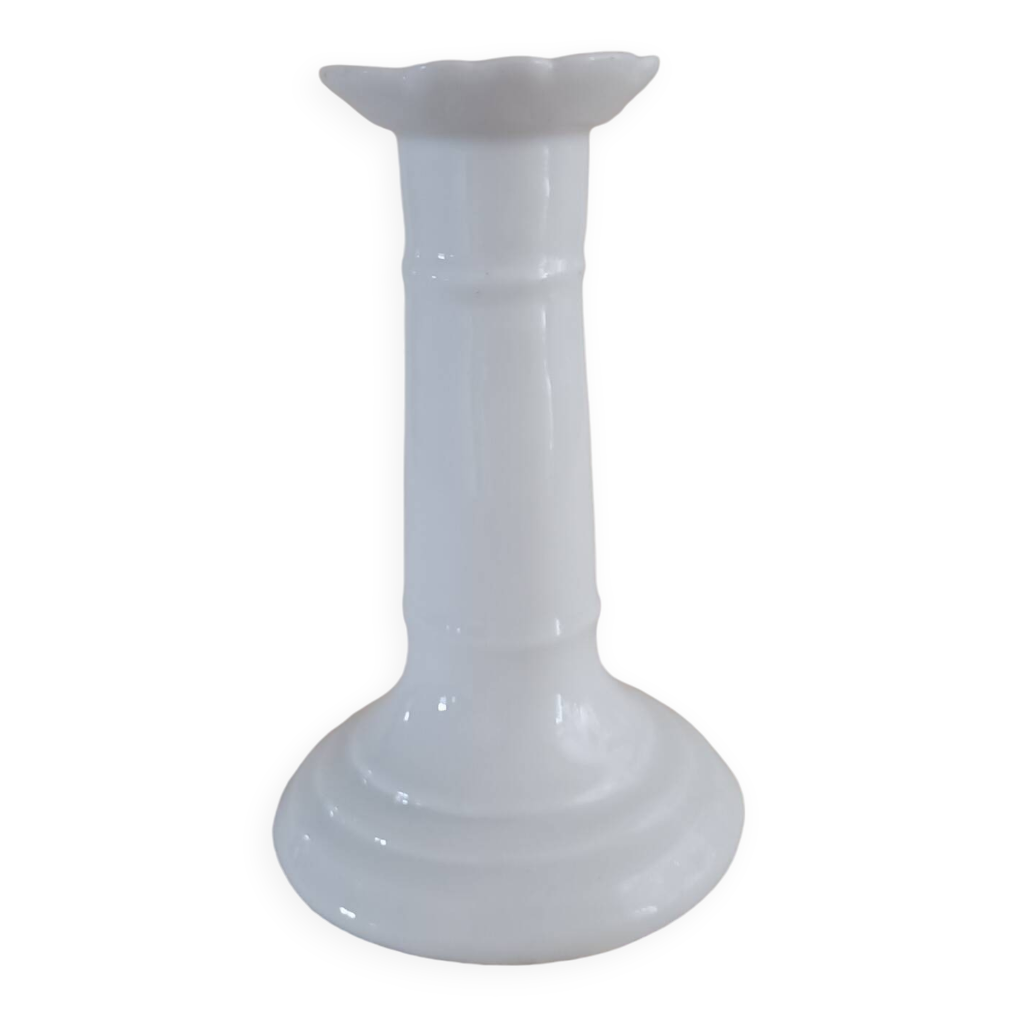 Porcelain candle holder