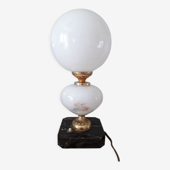 Lampe globe opaline