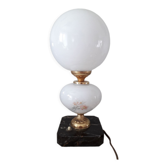 Lampe globe opaline