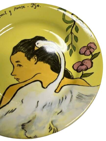 Assiette à dessert Gien, Léda 1889, musée Gauguin Tahiti