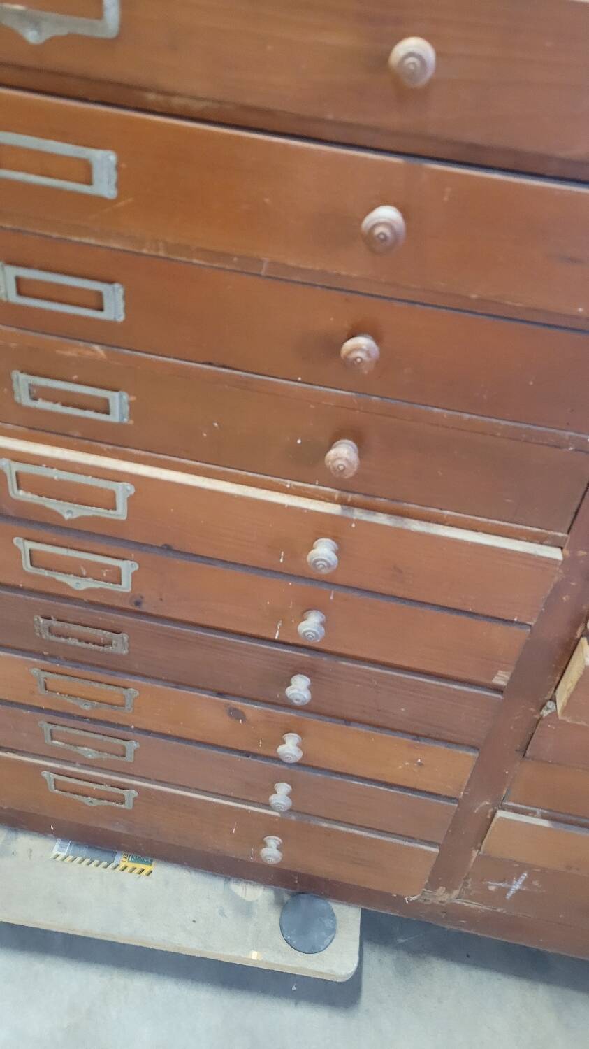 Meuble de Métier Magasin à 60 tiroirs - 1950s